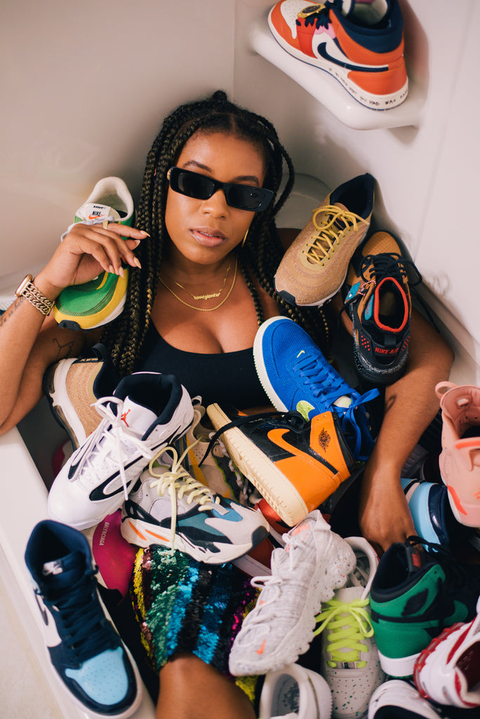 SNEAKERS