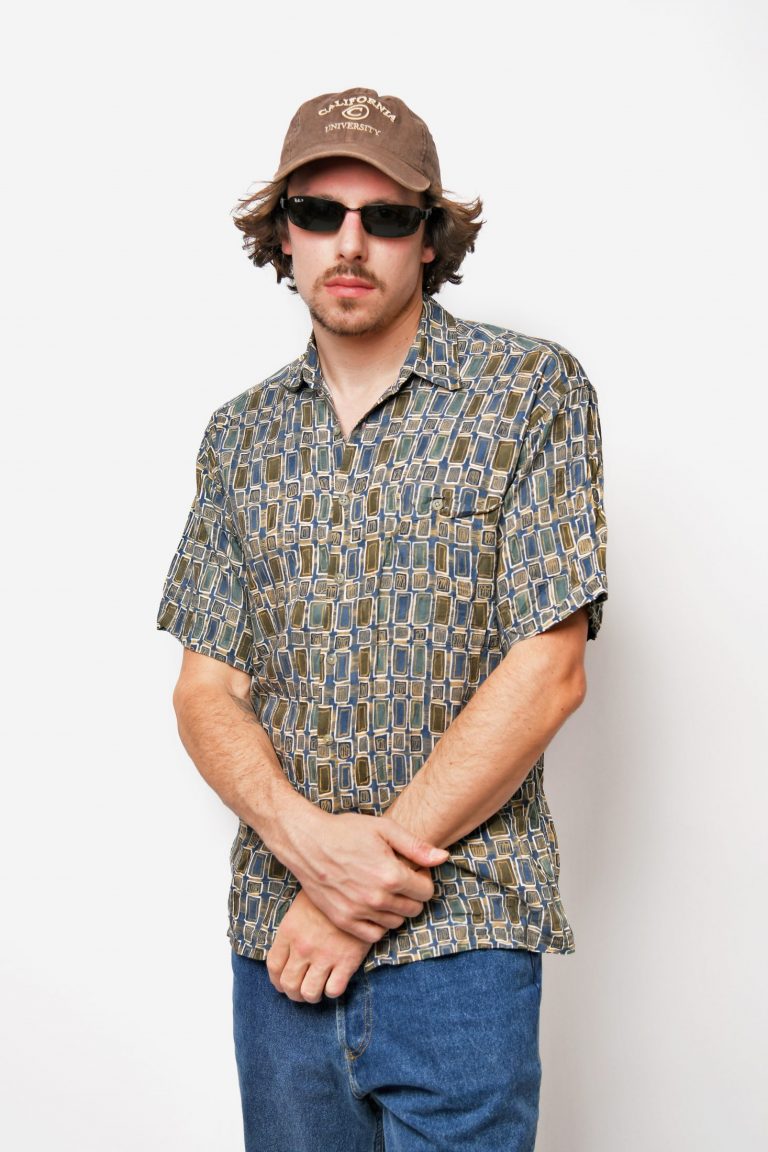 BUTTON DOWNS